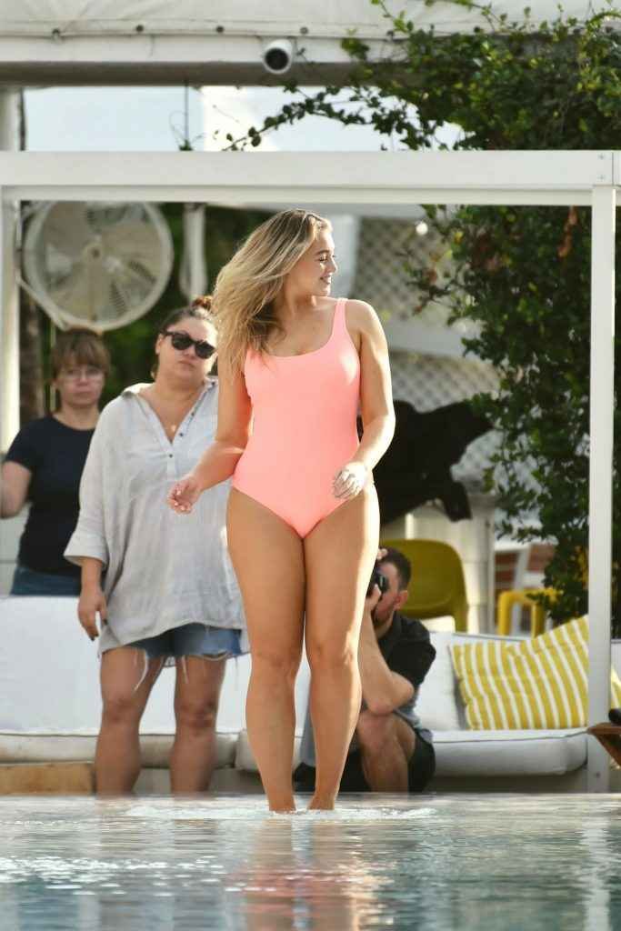 Iskra Lawrence en maillot de bain et bikini à Miami