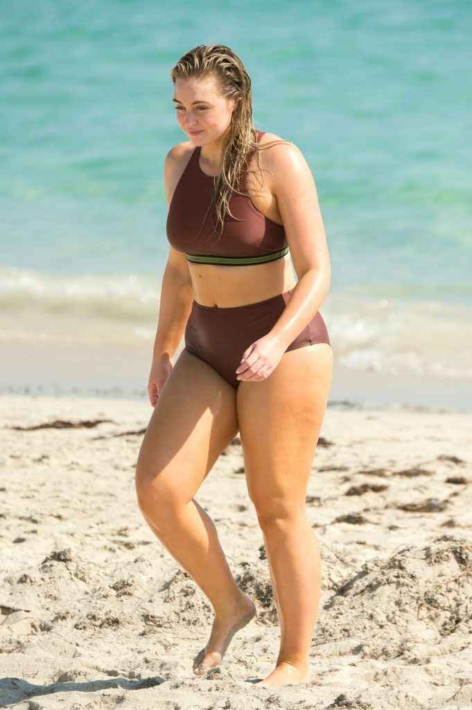 Iskra Lawrence en maillot de bain et bikini à Miami