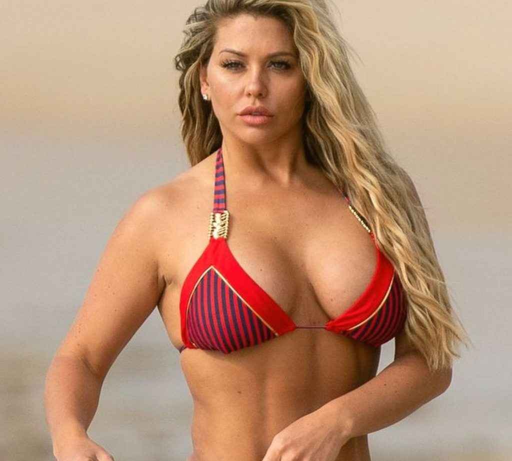 Bianca Gascoigne en bikini au Porugal