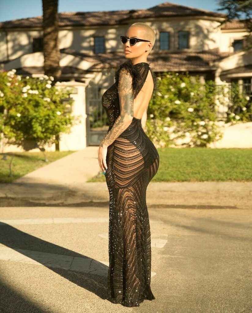 Amber Rose nue