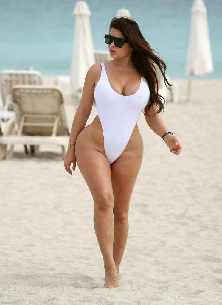 Anastasiya Kvitko en bikini et maillot de bain à Miami