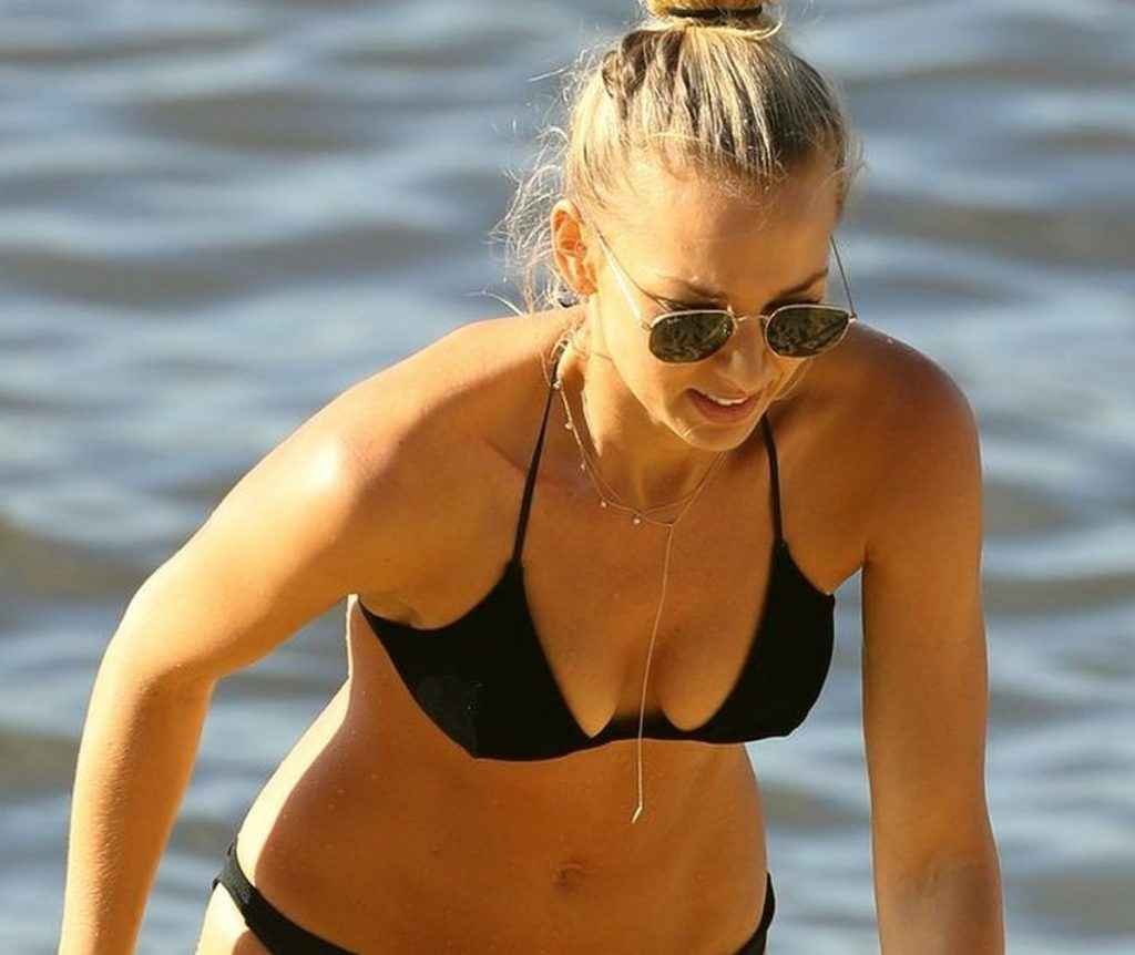 Anna Heinrich en bikini à Sydney