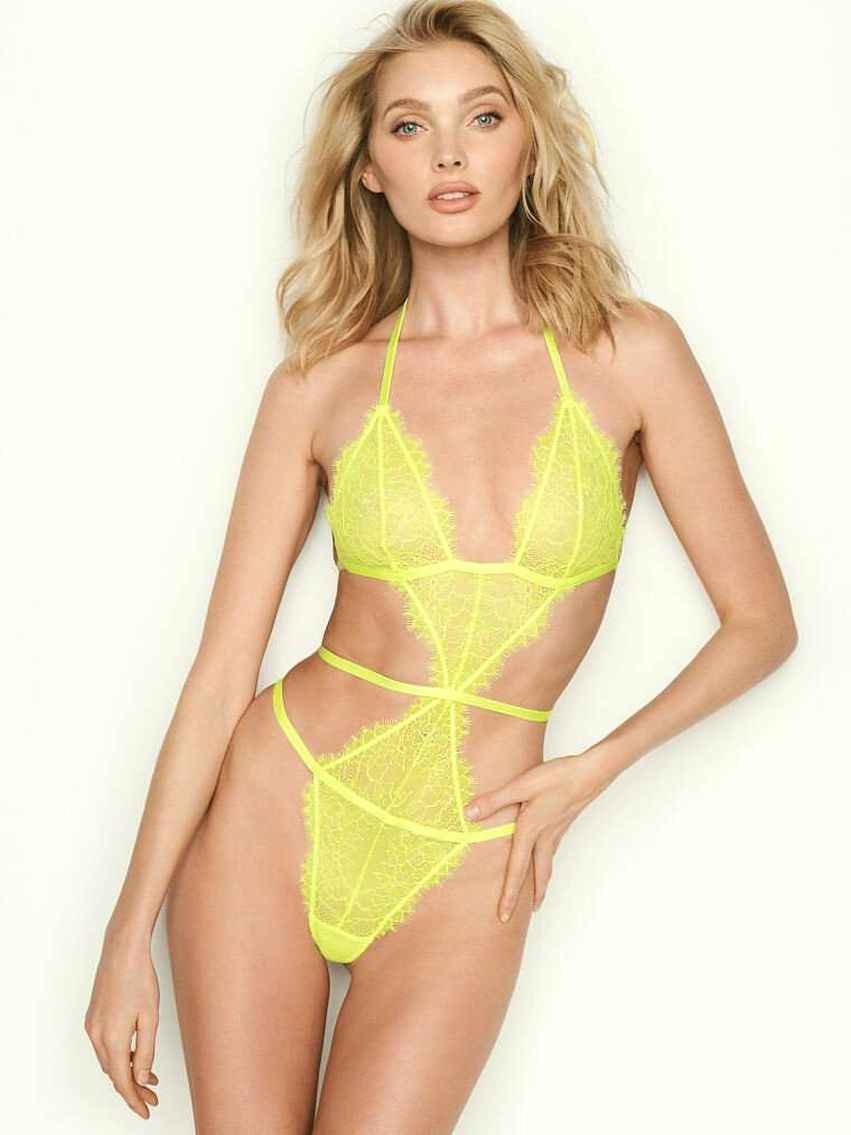 Elsa Hosk pose en lingerie pour Victoria's Secret