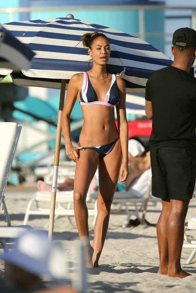 Joan Smalls en bikini à Miami