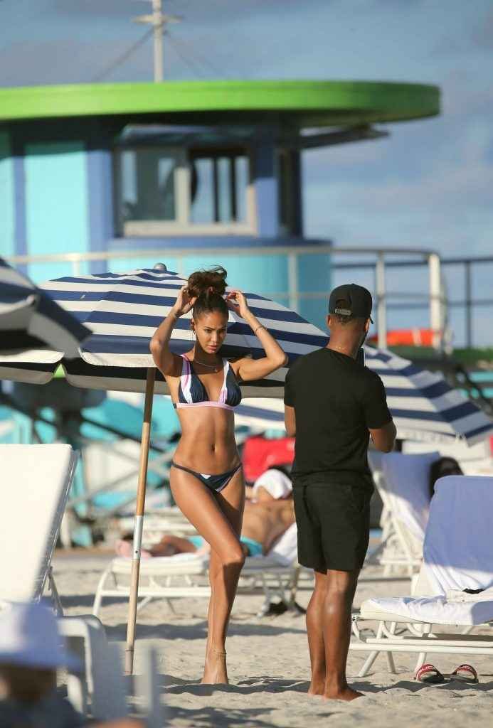 Joan Smalls en bikini à Miami