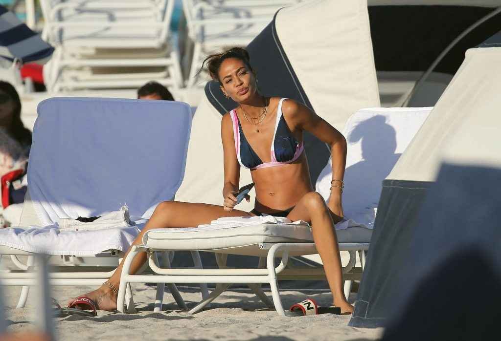 Joan Smalls en bikini à Miami