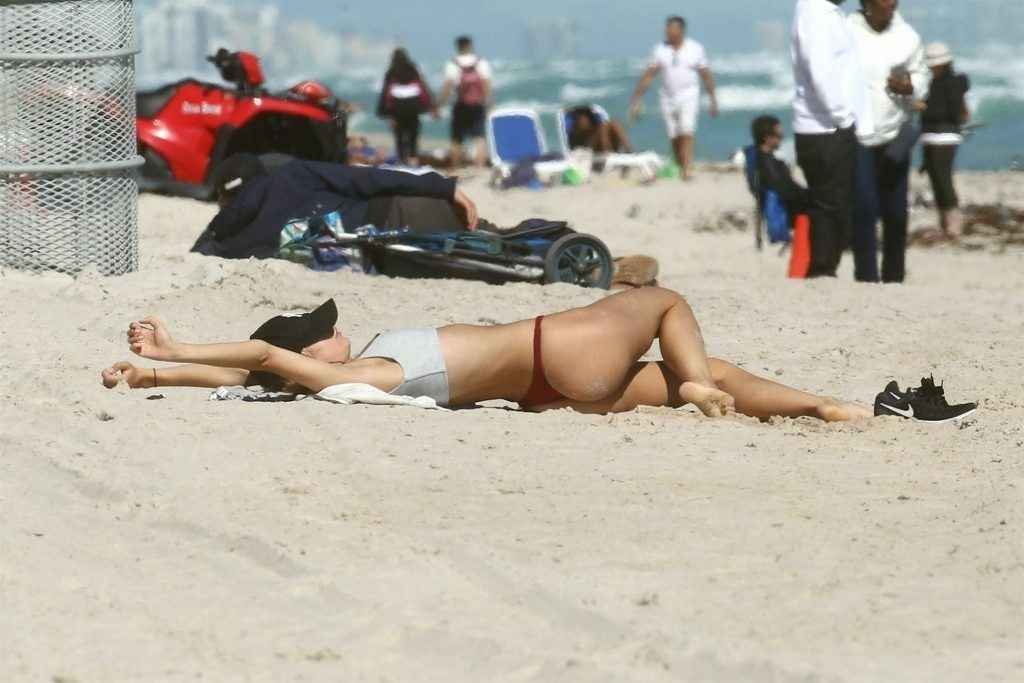 Kimberley Garner en bikini à Miami