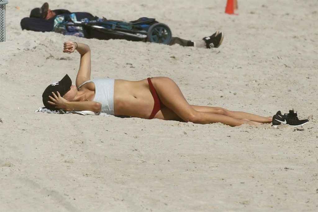 Kimberley Garner en bikini à Miami