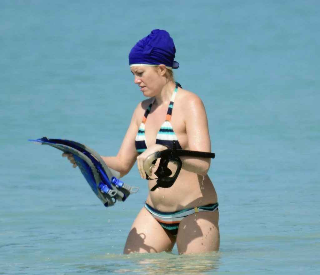 Meredith Ostrom en bikini à La Barbade