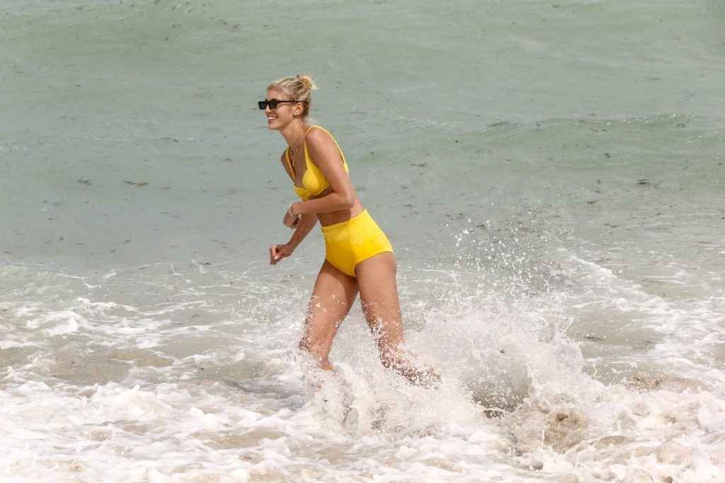 Olivia Culpo et Devon Windsor en bikini à Miami Beach