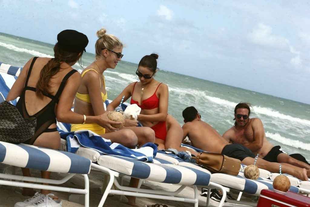 Olivia Culpo et Devon Windsor en bikini à Miami Beach