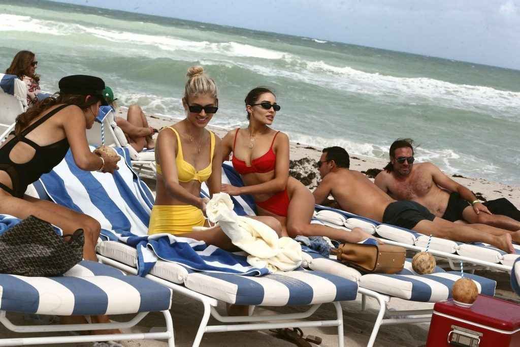 Olivia Culpo et Devon Windsor en bikini à Miami Beach