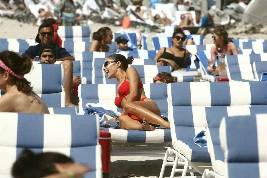 Olivia Culpo et Devon Windsor en bikini à Miami Beach