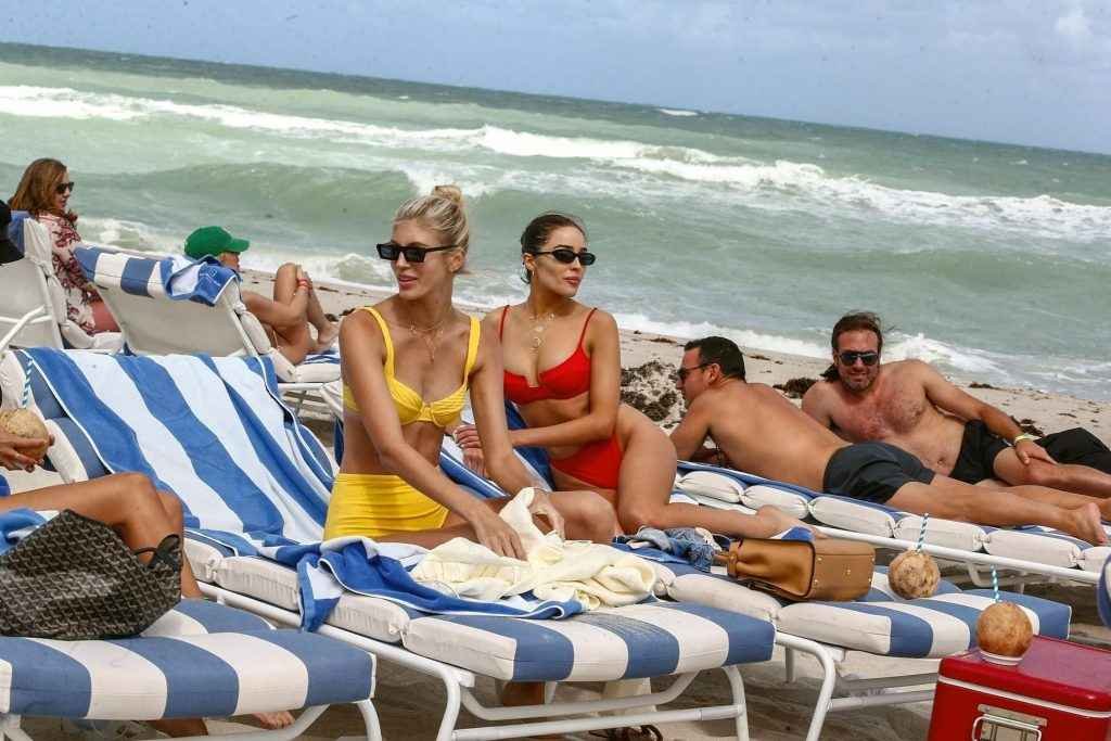 Olivia Culpo et Devon Windsor en bikini à Miami Beach