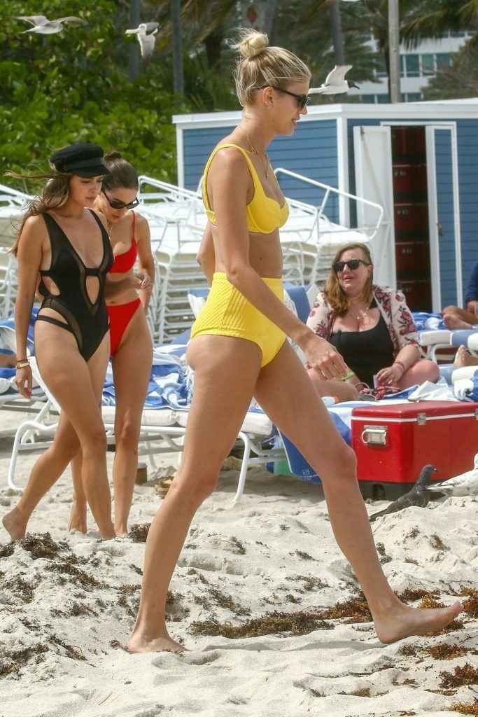 Olivia Culpo et Devon Windsor en bikini à Miami Beach