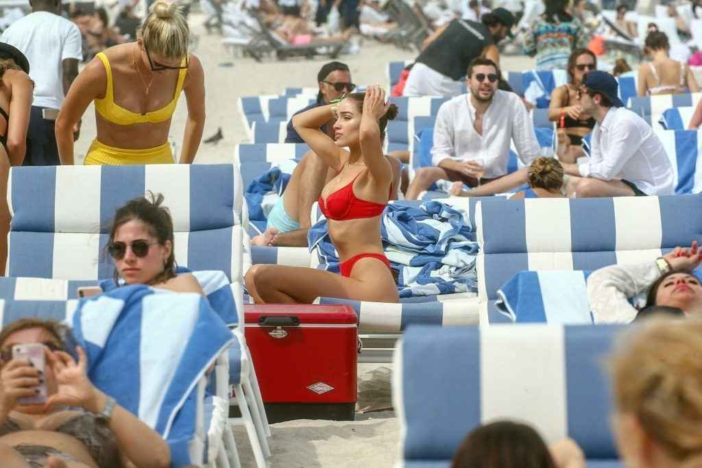 Olivia Culpo et Devon Windsor en bikini à Miami Beach