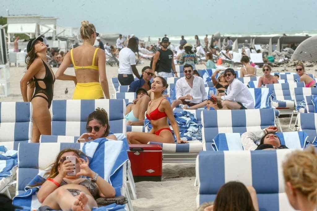 Olivia Culpo et Devon Windsor en bikini à Miami Beach