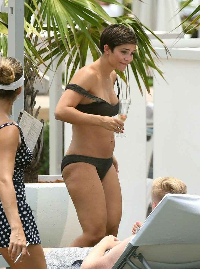 Frankie Bridge en bikini à Miami