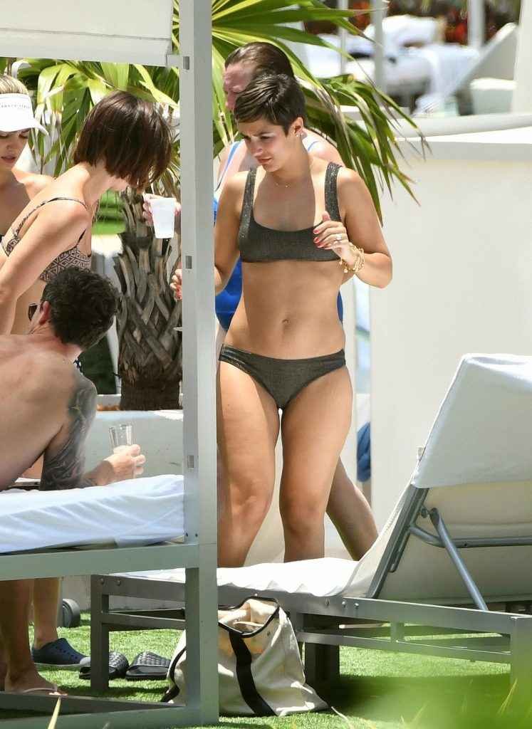 Frankie Bridge en bikini à Miami