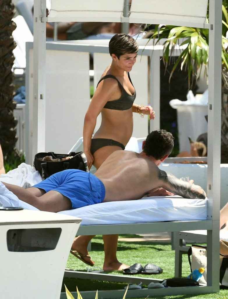 Frankie Bridge en bikini à Miami