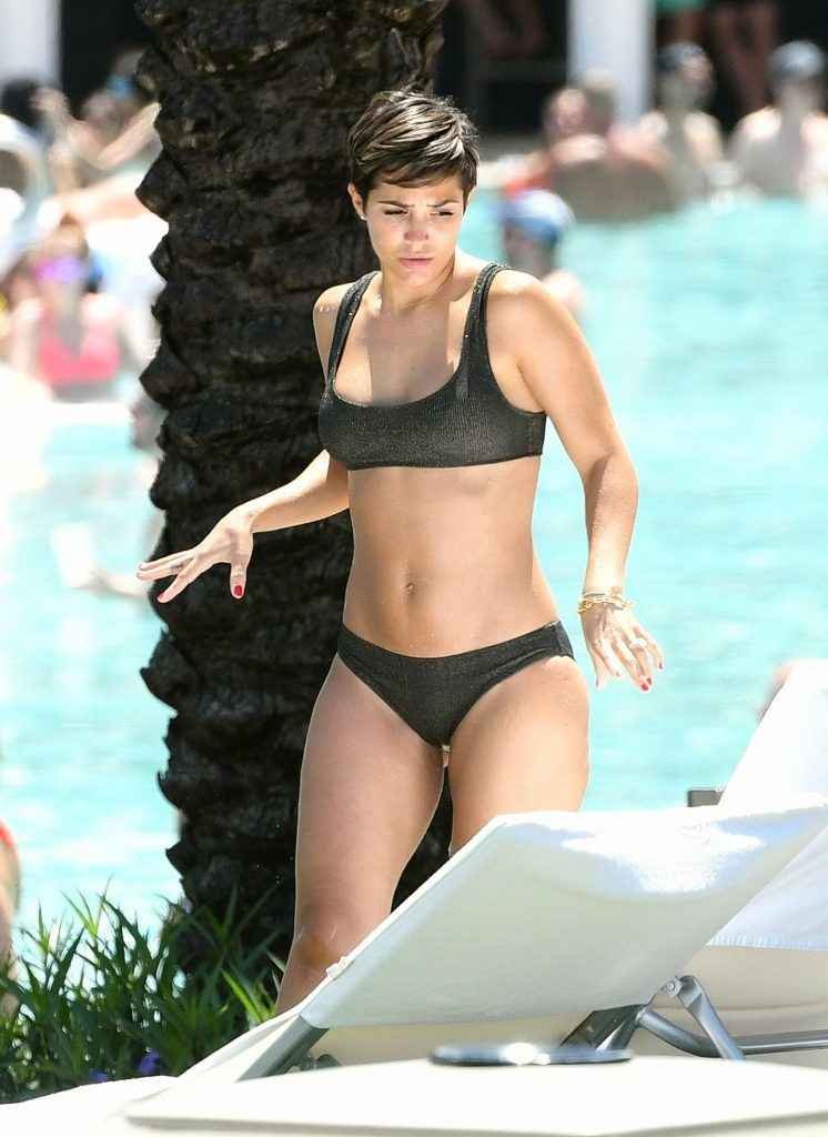 Frankie Bridge en bikini à Miami