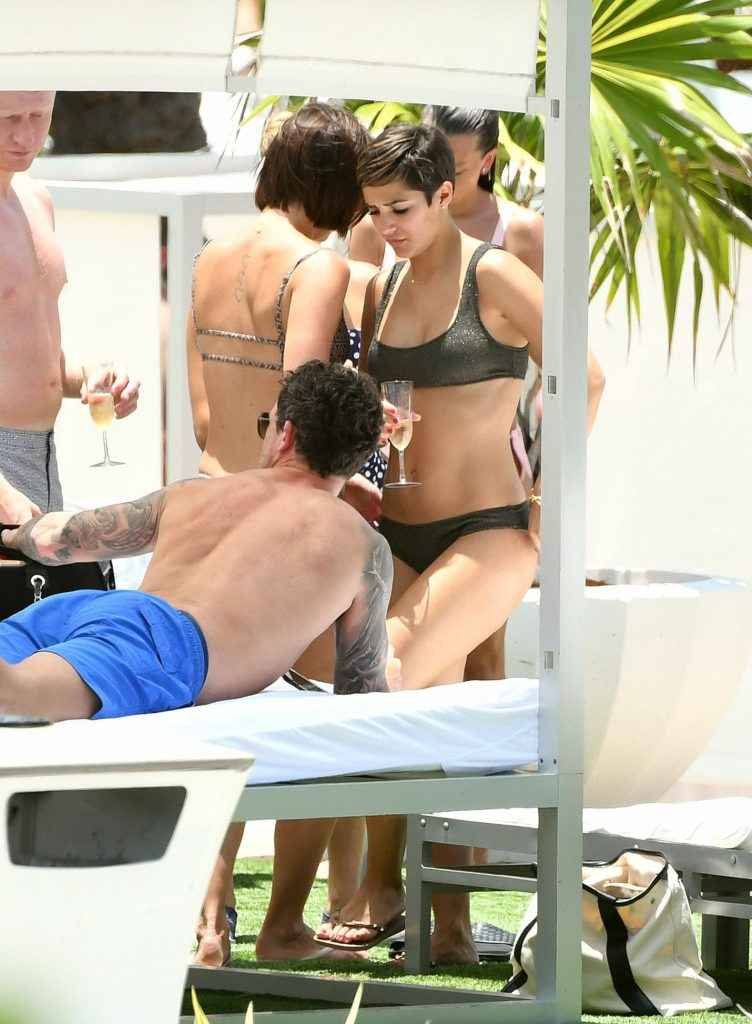 Frankie Bridge en bikini à Miami