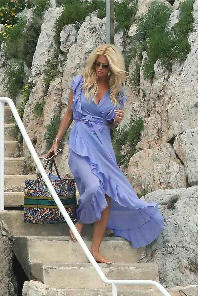 Victoria Silvstedt en maillot de bain à l'Eden Roc