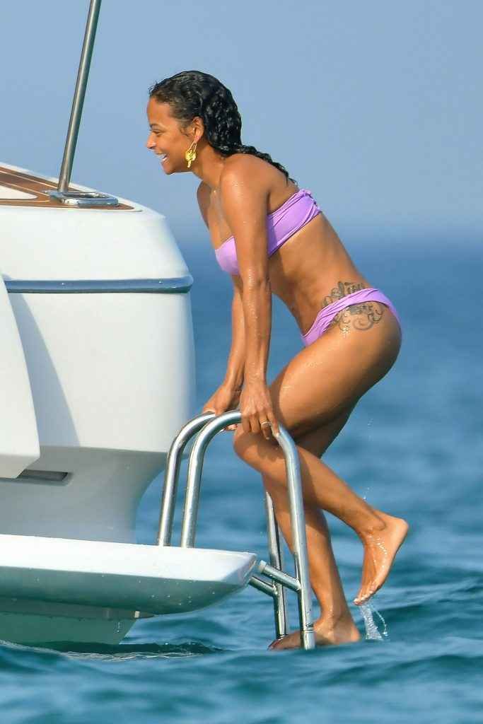 Christina Milian en bikini en France