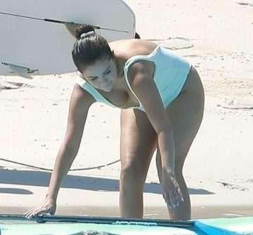 Selena Gomez toujours en maillot de bain au Mexique