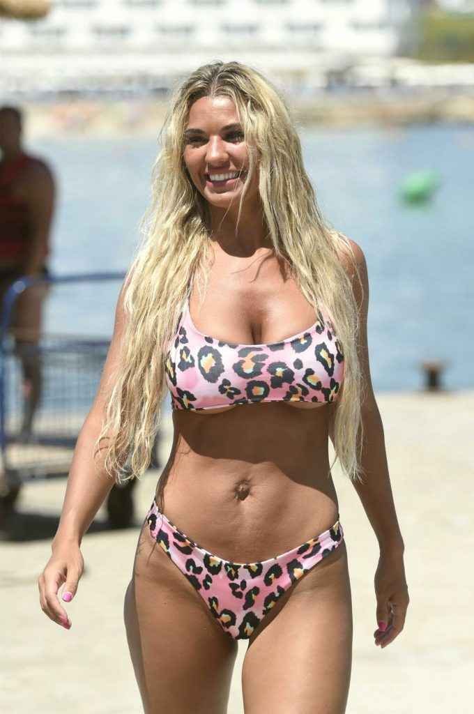 Christine McGuinness très chaude en bikini à Majorque