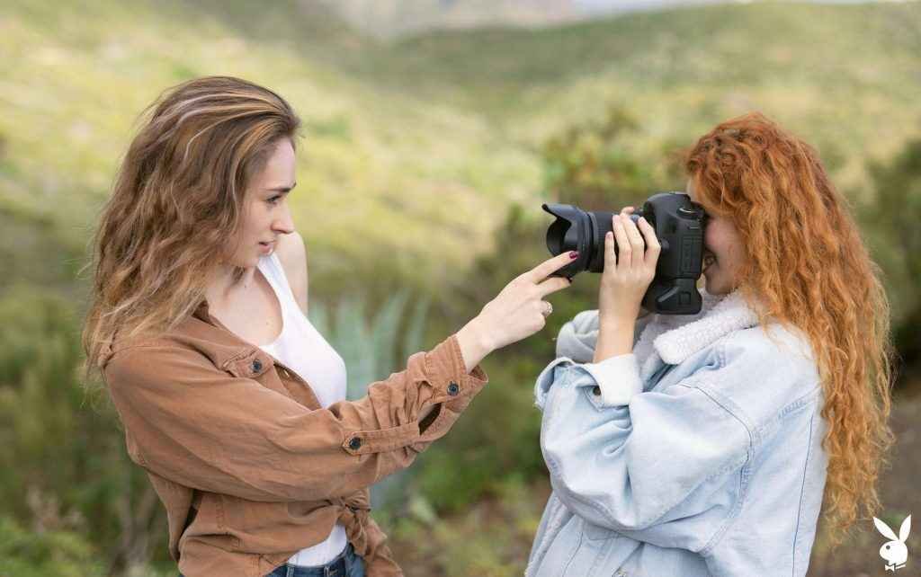 Heidi Romanova et Yana West nues