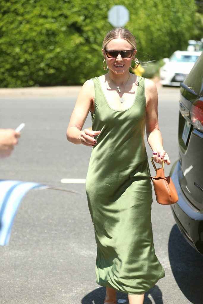 Kristen Bell dans une robe sexy à Brentwood