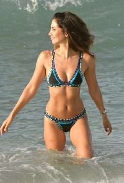 Leilani Dowding en bikini à Marbella