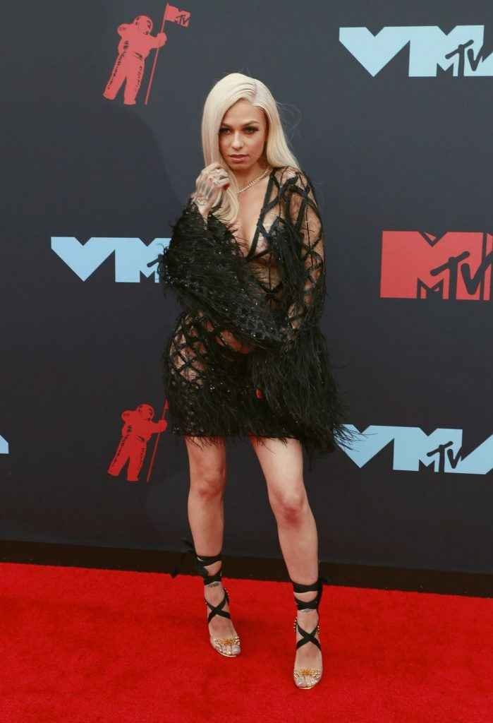 Mariahlynn sexy aux MTV VMA