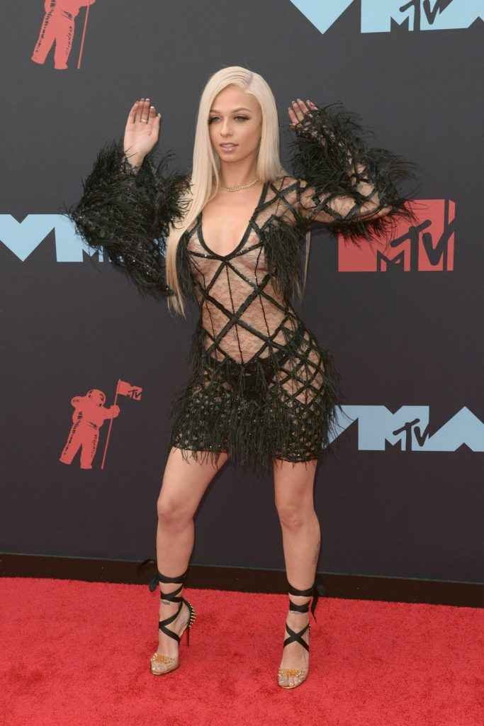 Mariahlynn sexy aux MTV VMA