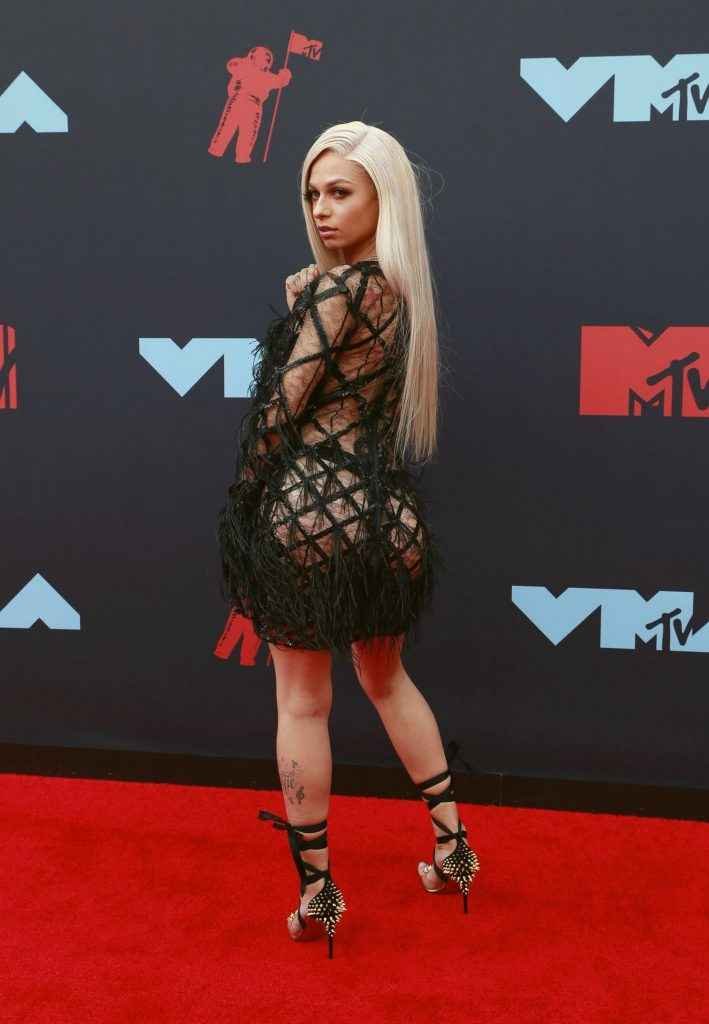 Mariahlynn sexy aux MTV VMA