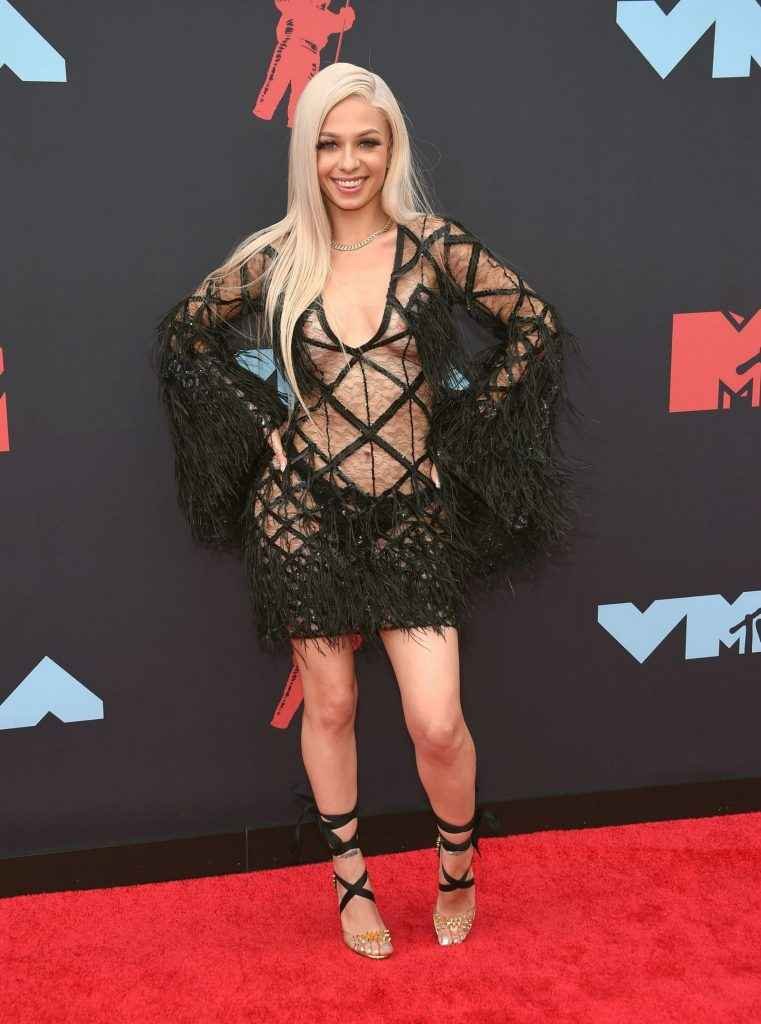 Mariahlynn sexy aux MTV VMA