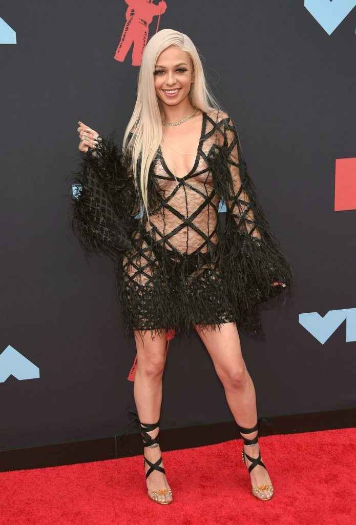 Mariahlynn sexy aux MTV VMA