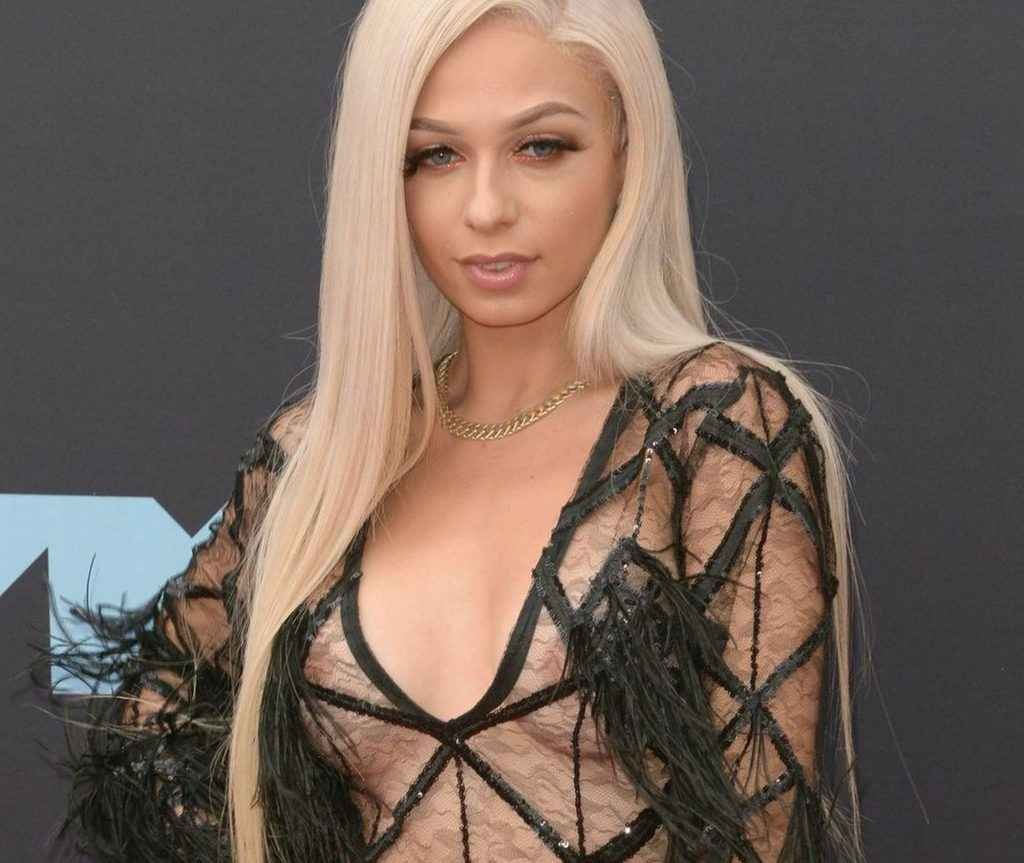 Mariahlynn sexy aux MTV VMA