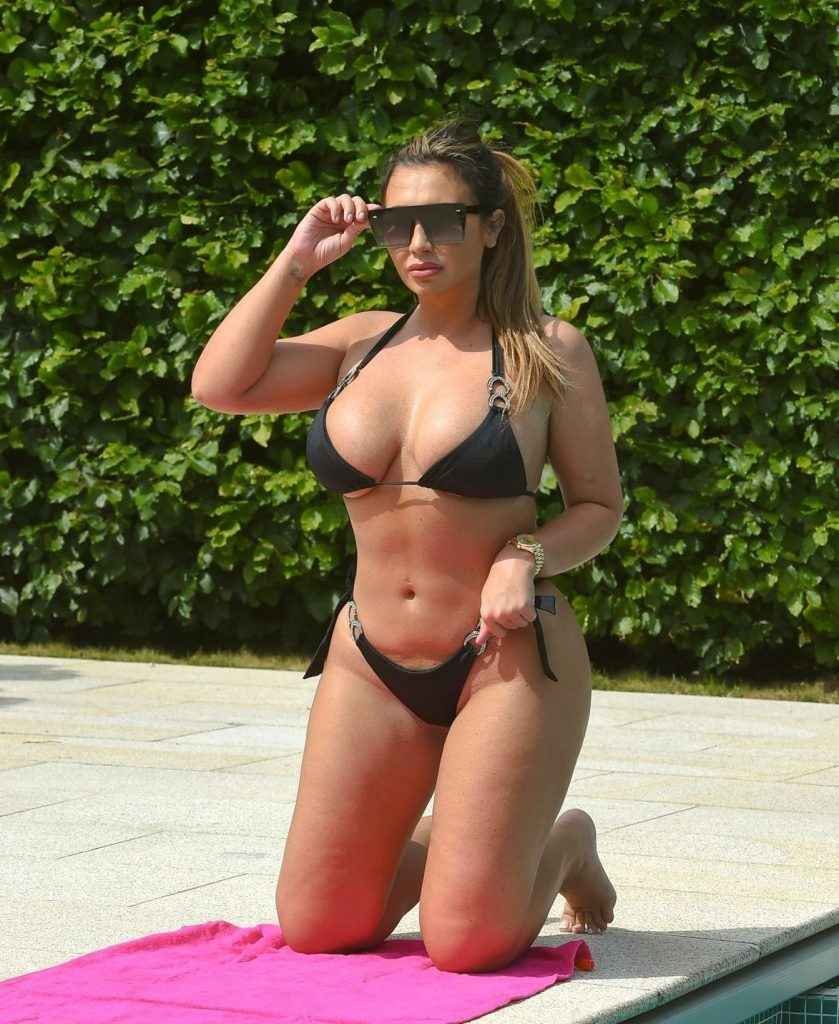 Lauren Goodger en bikini en Espagne