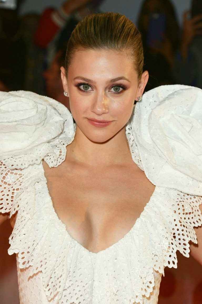 Lili Reinhart sexy au Festival International du Film de Toronto