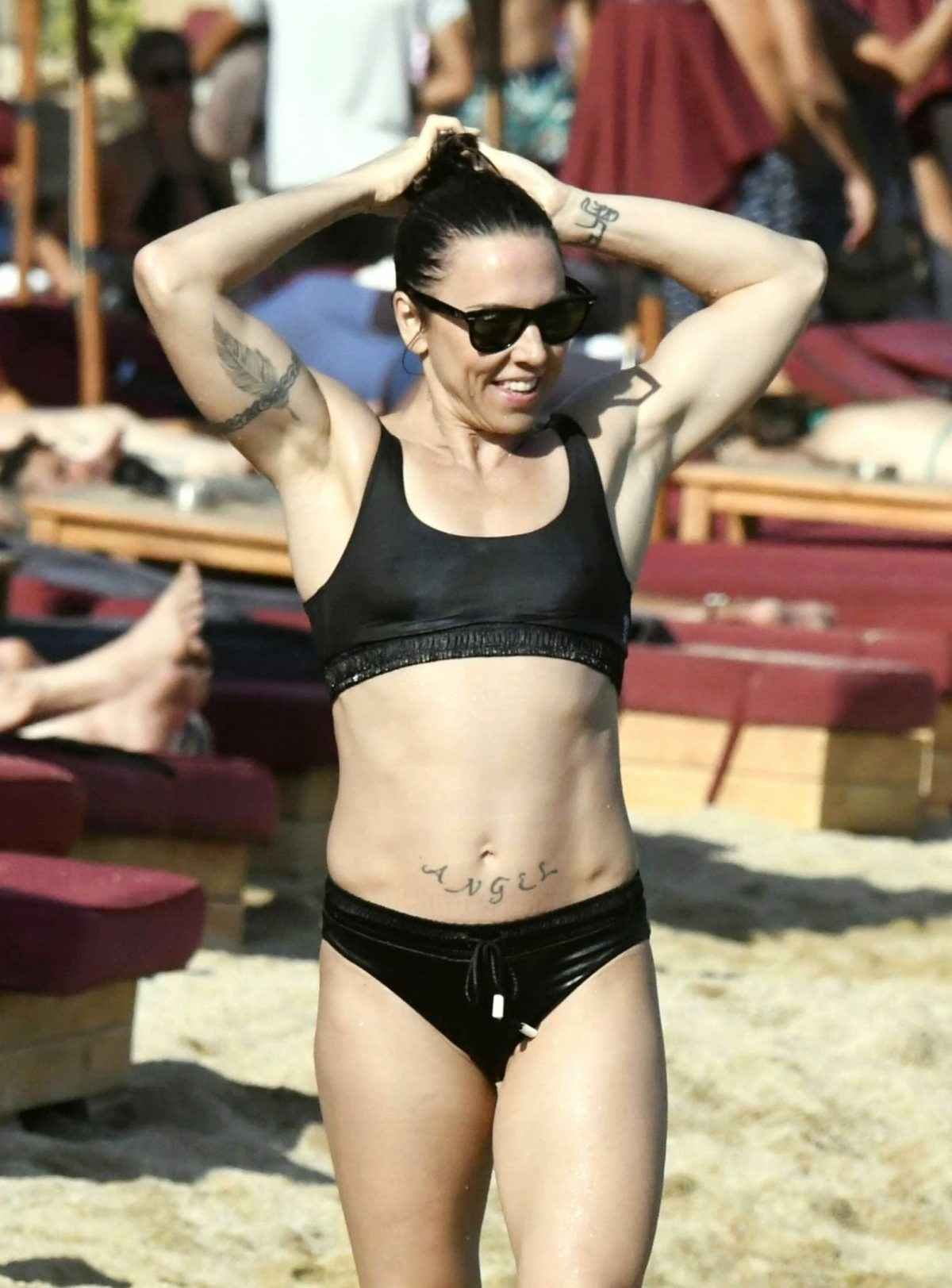 Melanie Chisholm en bikini à Mykonos