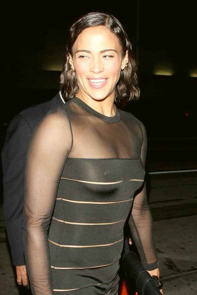 On voit les seins de Paula Patton aux Emmy Awards