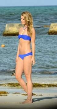 AnnaLynne McCord en bikini au Mexique