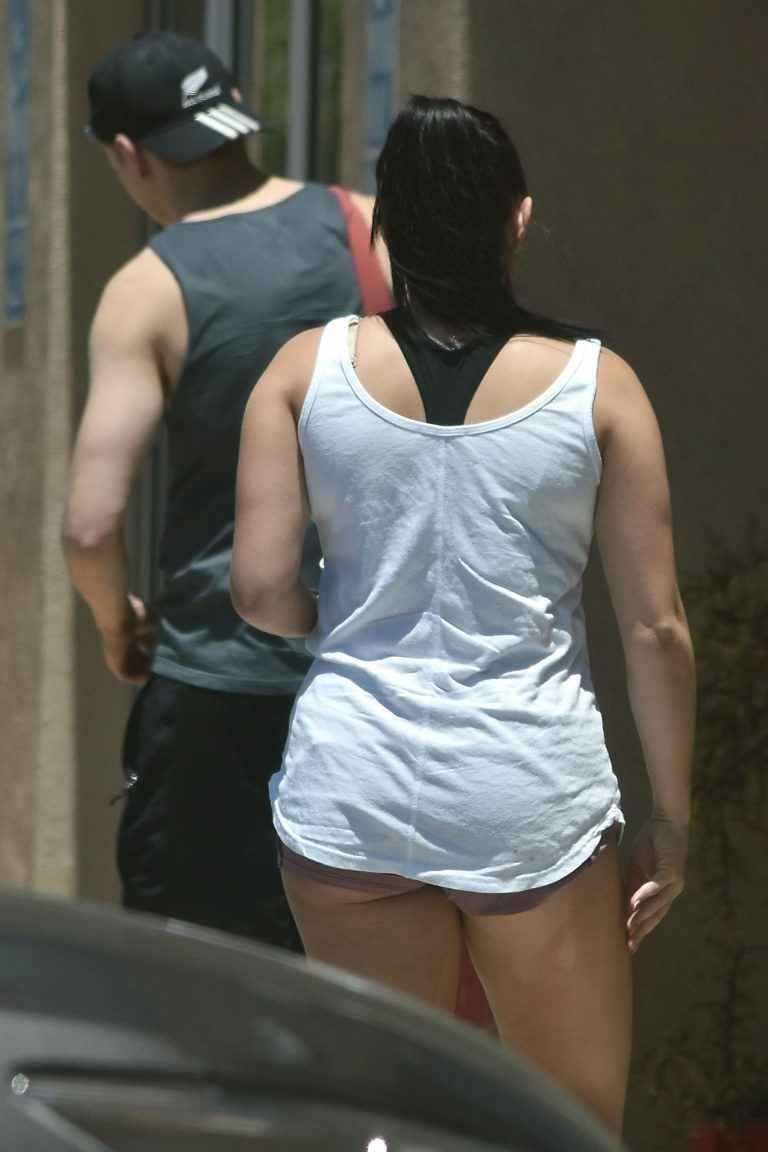 Ariel Winter sexy en short à Los Angeles