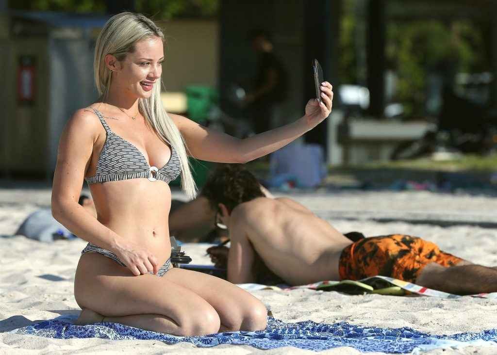 Jessika Power en bikini