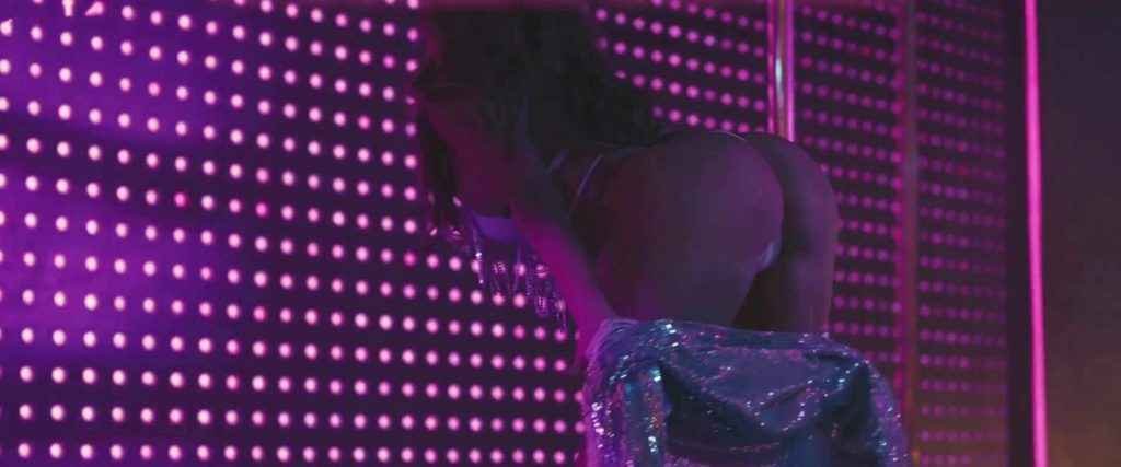 Jennifer Lopez super sexy en string dans sa dernière vidéo