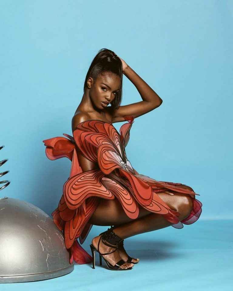 Leomie Anderson sexy aux MTV EMA