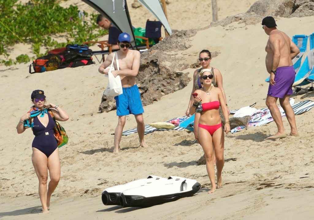 Rita Ora en bikini à Saint-Barthélémy