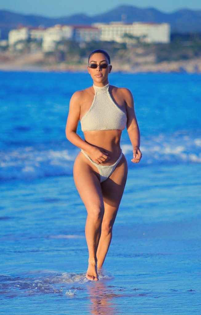 Kim Kardashian en bikini au Mexique